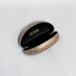 Estuche para lentes Guess